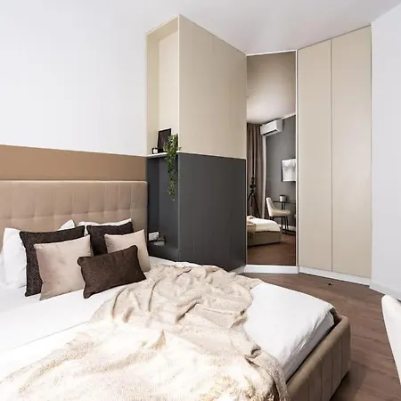 Deluxe 3 Apartment Bucharest
