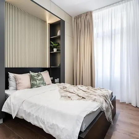 Deluxe 3 Apartment Bucharest
